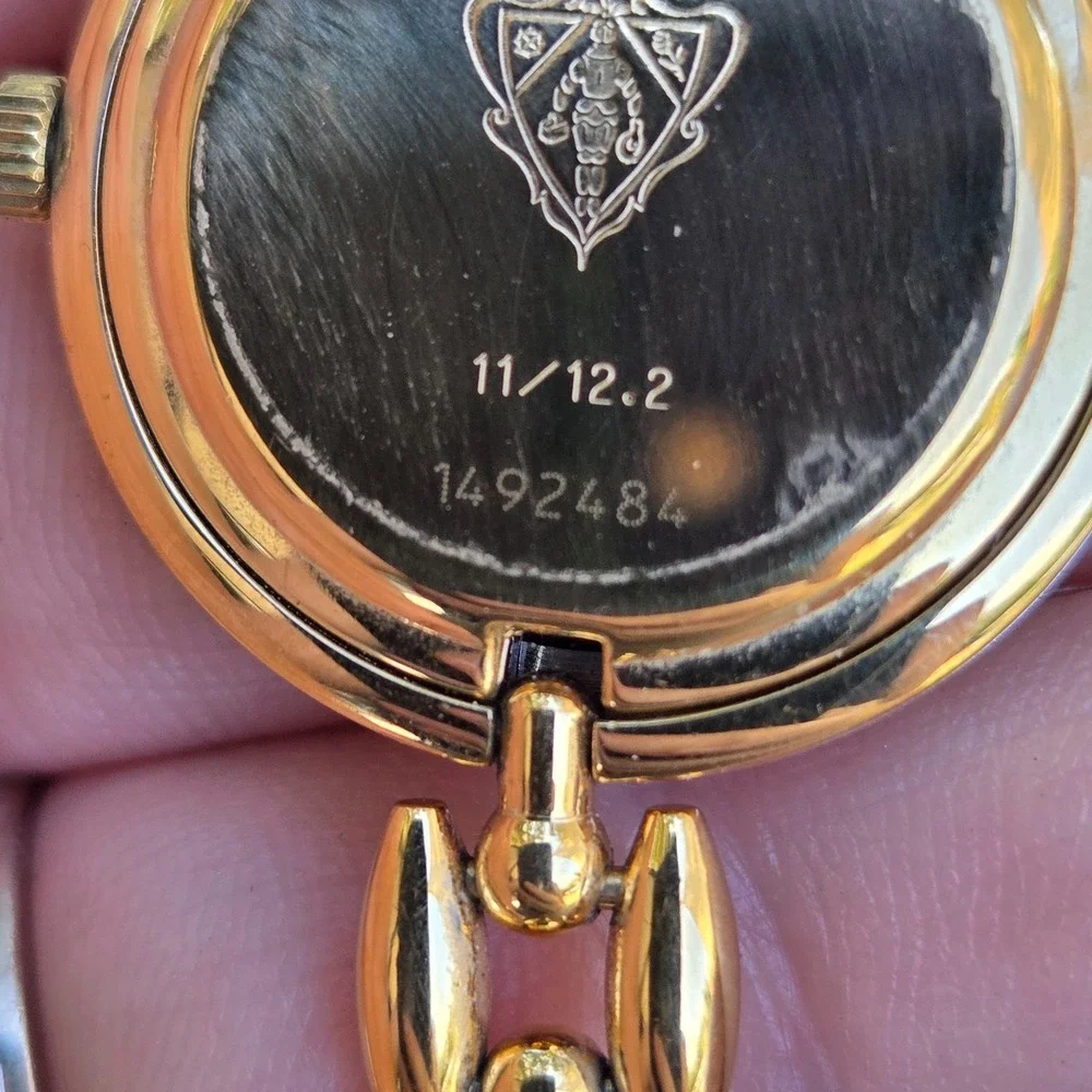 Gucci 1200 Diamond Cut Gold Tone Wrist Vintage Womens Watch Box & New Battery